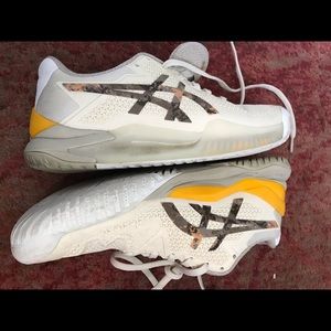 Asics court shoes. Worn once. Sz 6 1/2